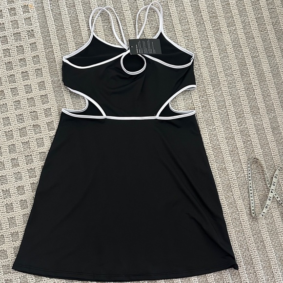 Black sport outfit - Picture 6 of 8